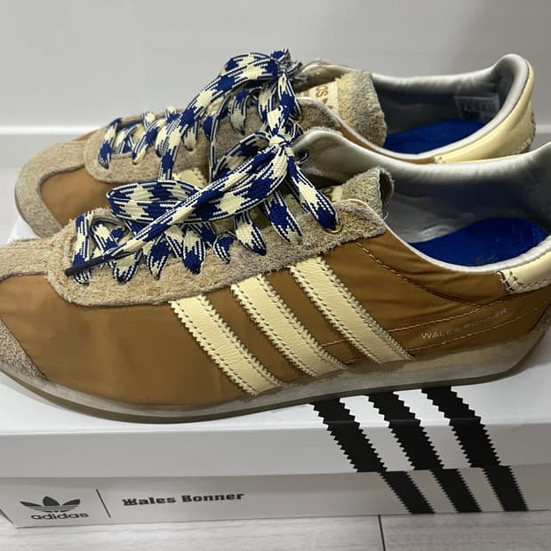 아디다스 x 웨일스 보너 컨트리 메사
