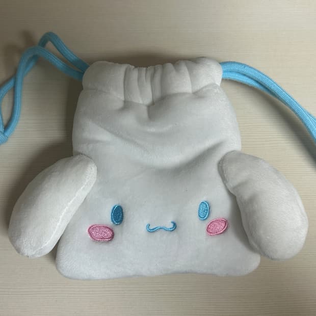 시나모롤 파우치