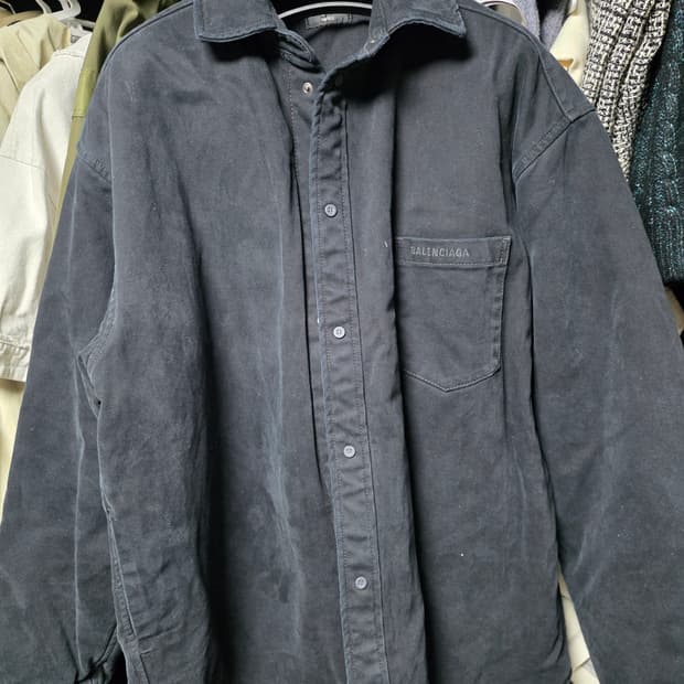 발렌시아가 패디드 셔츠 오버사이즈 M