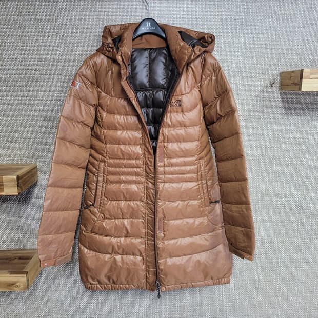 90사이즈 밀레 거위털 경량 패딩 