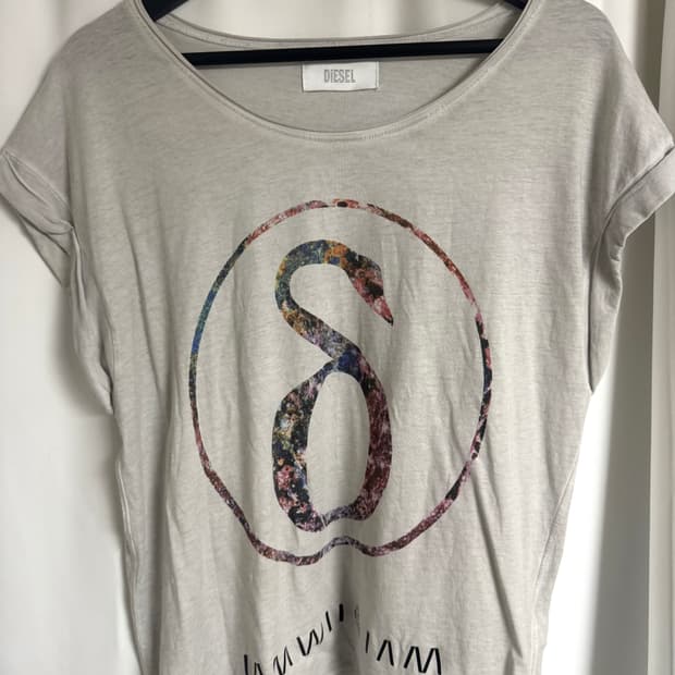 디젤 스완 반팔티