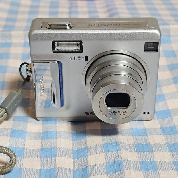 후지필름 파인픽스 F440 디지털카메라