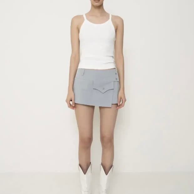 더포르타 button pocket wrap skirt