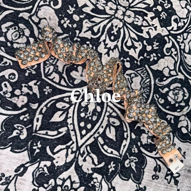 Chole metal button trimming belt 