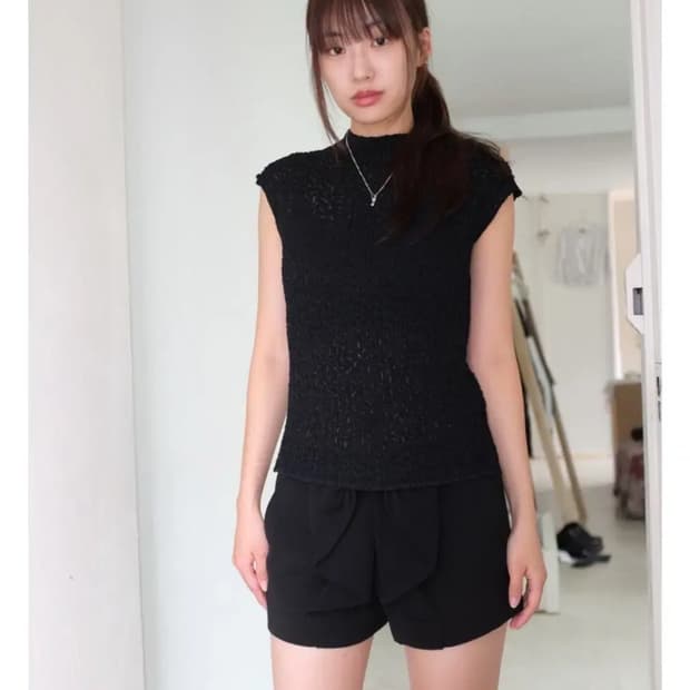 마츠리 Vintage balck pleats top
