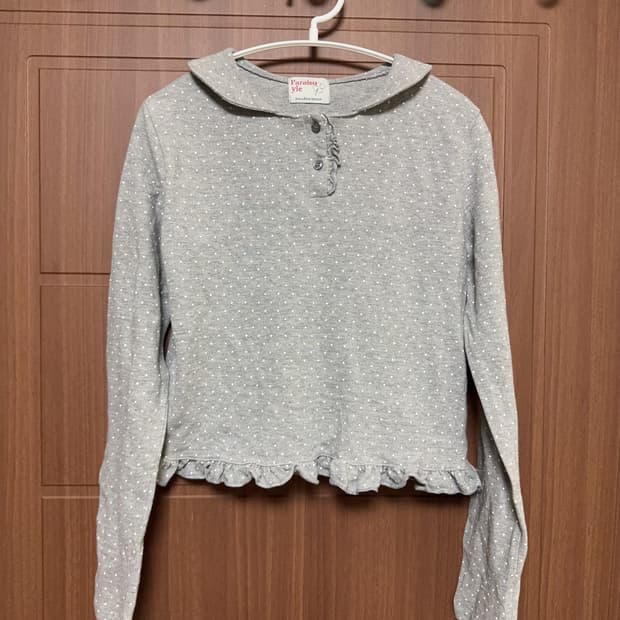 나눔) 모리걸 하구미 빈티지 그레이 크롭 도트 프릴 긴팔