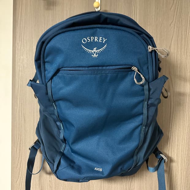 오스프리 엑시스 24L 노트북 백팩 나이트 시프트 블루