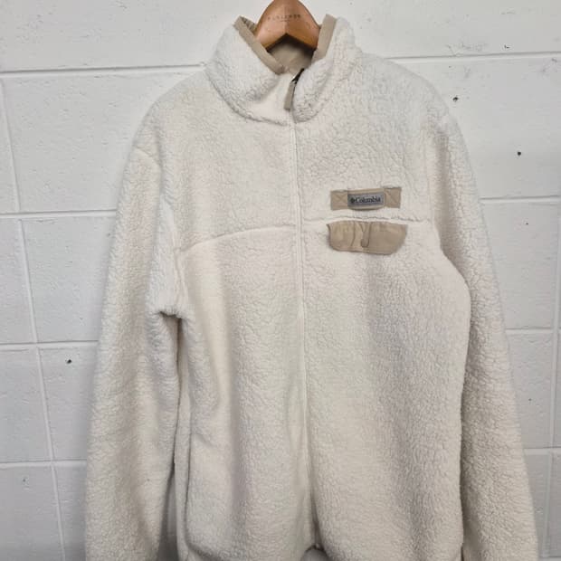 L/100) 컬럼비아 아이보리  플리스 점퍼 팝니다
