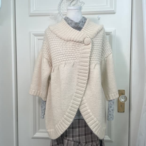 ivory one-button pleats point lovely car