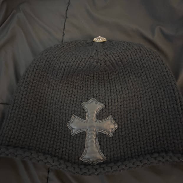 크롬하츠 크로스 레더 패치 비니