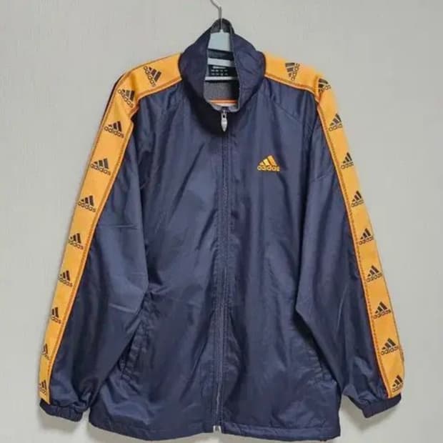 아디다스바람막이