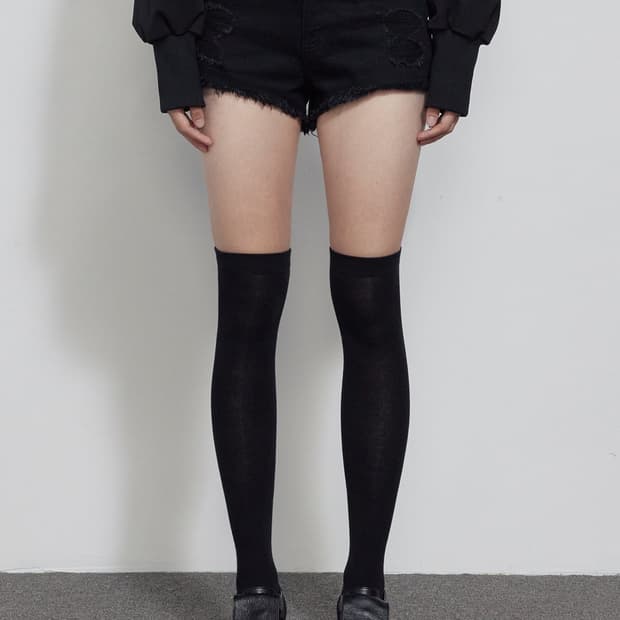 보헤미안서울 DAMAGE BLACK SHORTS BLACK  