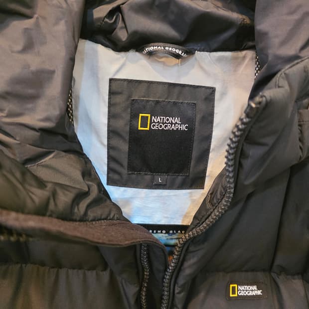 내셔널지오그래픽 덕다운 후드블랙 패딩 L사이즈