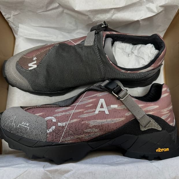 로아 어콜드월 미나르 콜라보 43 스니커즈