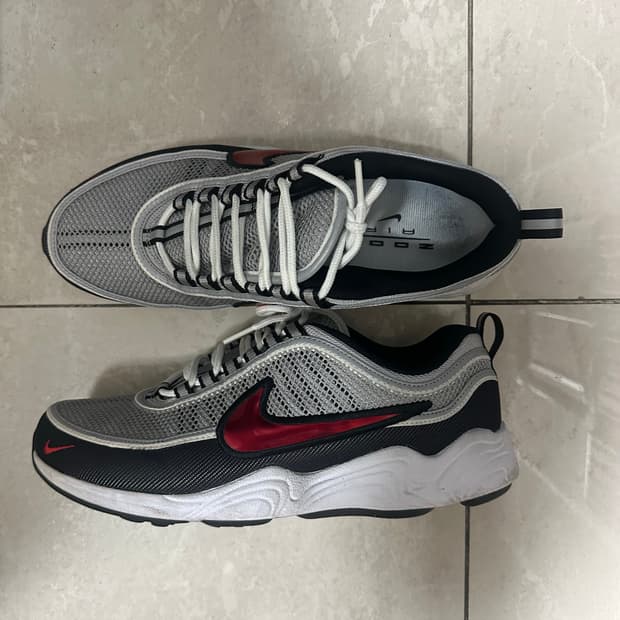 (275) 나이키 에어 줌 스프리돈 메탈릭 실버 앤 스포츠 레드