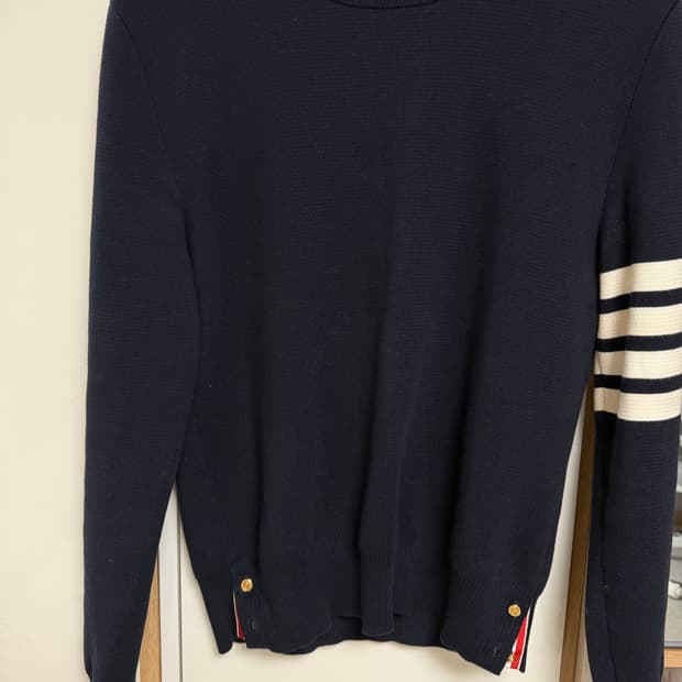 톰브라운 밀라노스티치 금장 니트 2사이즈