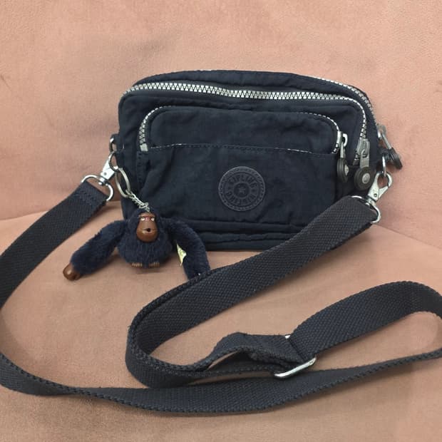 키플링(Kipling) 블랙 미니 크로스백 / 고릴라 키링 포함