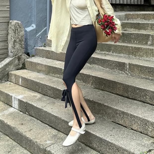 open yy strap leggings