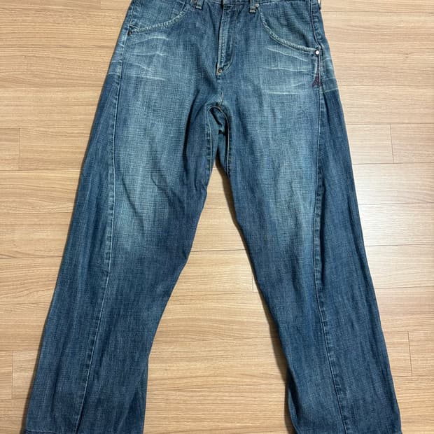 [31/32] 리바이스 00년대 엔지니어드 원포켓 워싱진