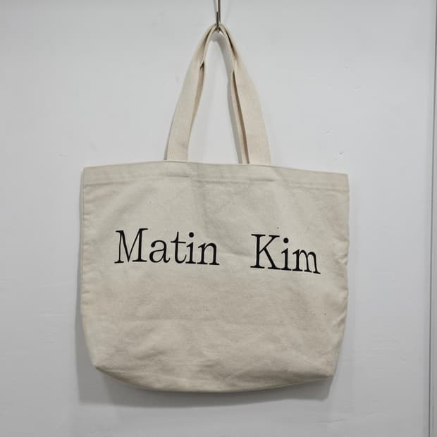 마뗑킴(Matin Kim) 로고 캔버스 토드 에코백 아이보리