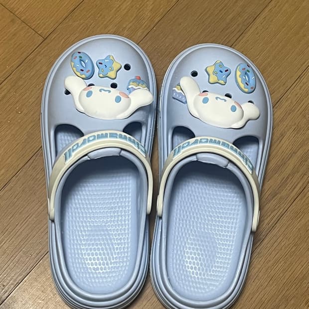 산리오 정품 시나모롤 230 크록스