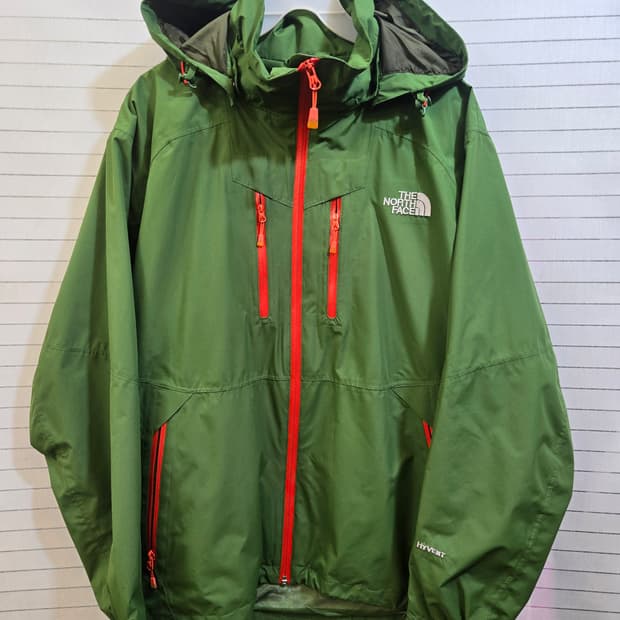 노스페이스 HYVENT 녹색 바람막이 자켓