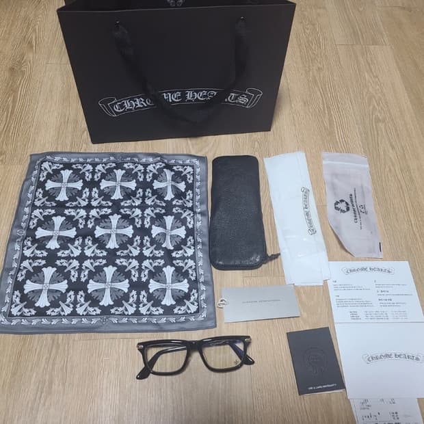 크롬하츠 리틀딩거 안경