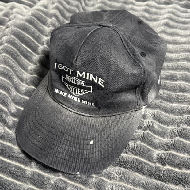 도넛리벤지 핑거프레스 모자