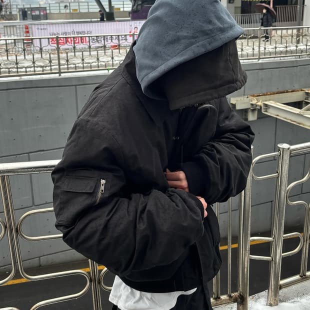 이그노어 후드봄버