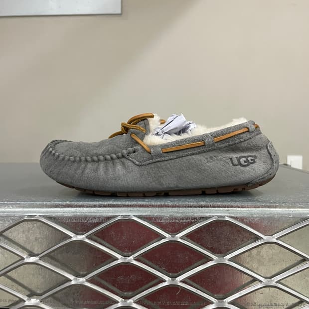 어그 다코타 모카신 퓨터 220