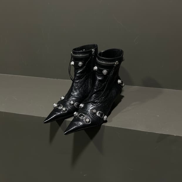 발렌시아가 르카골 부츠