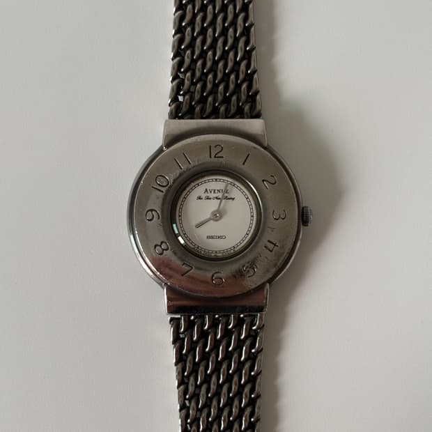 1990s Avenue Porthole Ladies Quartz