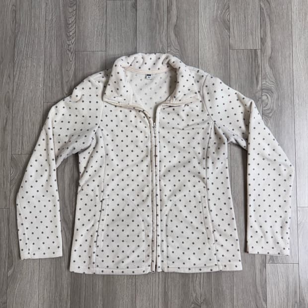 유니클로 도트 플리스 화이트