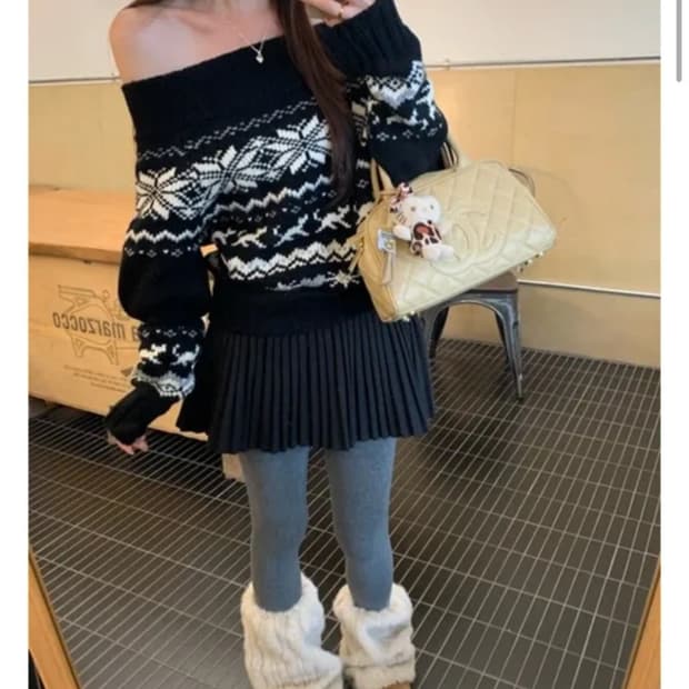 눈꽃 패턴 오프숄더 블랙