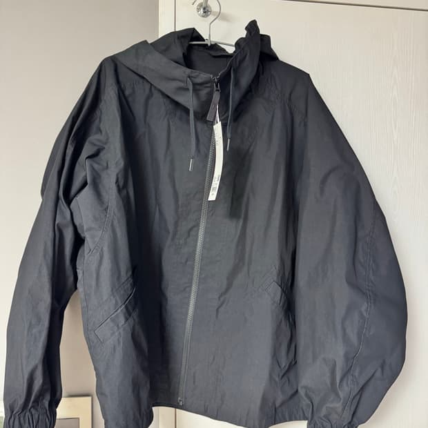 유니클로 르메르 후드 블루종 / 사이즈 L / 블랙 / 새상품