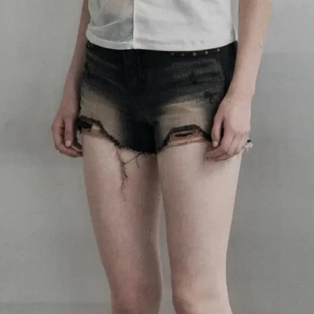 므넴 데미지 워싱 반바지