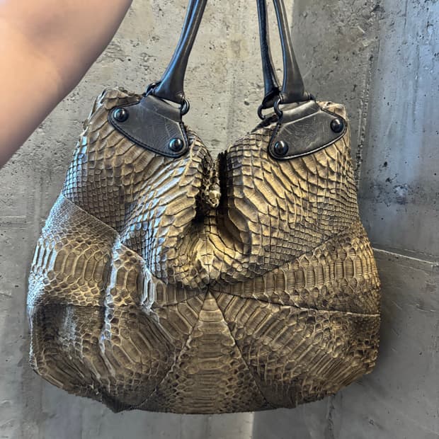 리얼 악어 가죽 숄더백