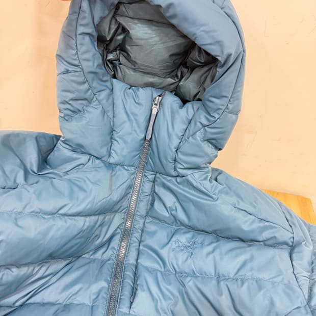 아크테릭스 토륨 나이스케이프 L 사이즈   1번 잠깐 착용 후 보관  상