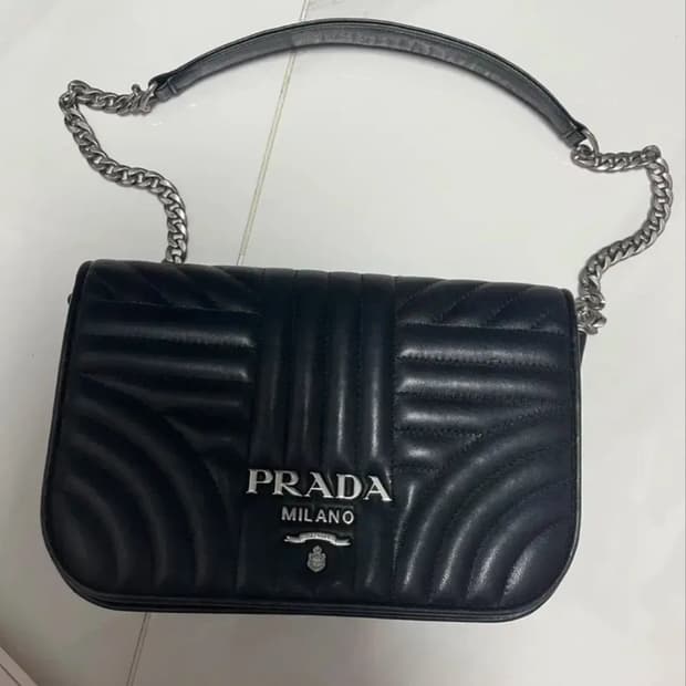 프라다 숄더백