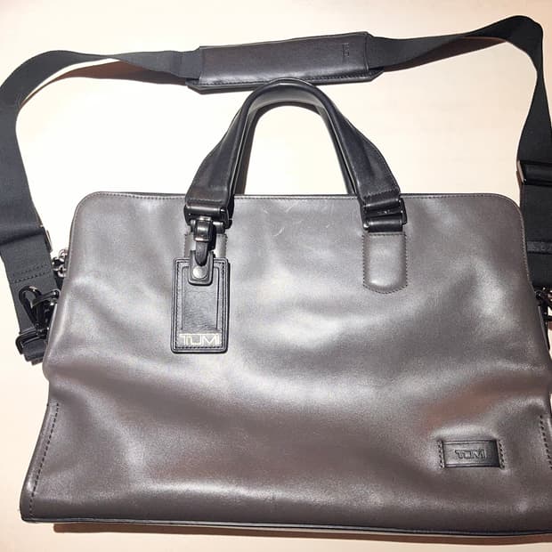 TUMI 투미 그레이 서류 가방