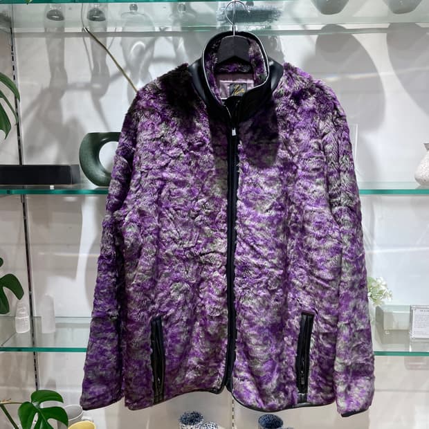 니들스 uneven printed faux fur jacket