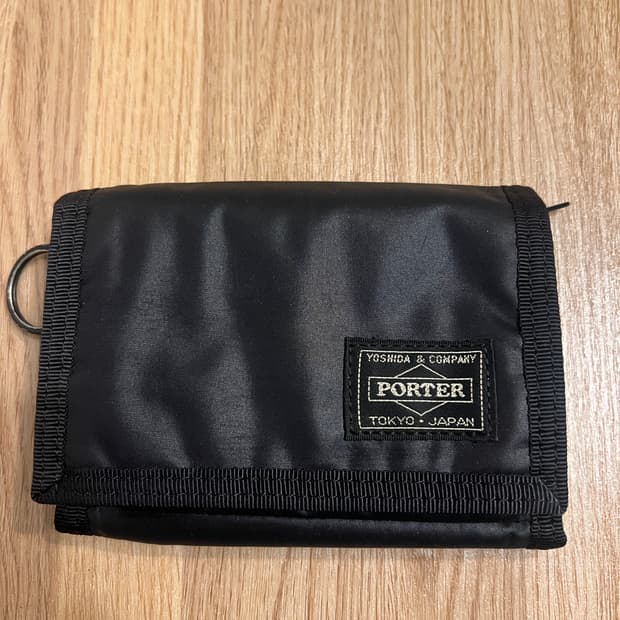 포터 캡슐 월렛 블랙 지갑