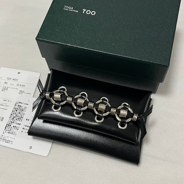 토가 TOGA 26ss 링 메탈 카드지갑/블랙