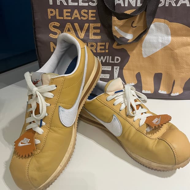 나이키 코르테즈 275 위트골드