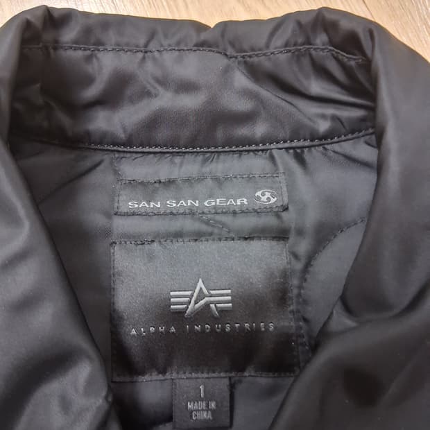 산산기어 X알파인더스트리 항공점퍼 1사이즈 (95~100)