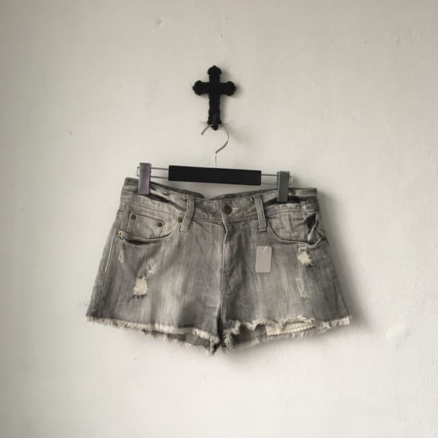 Washing damage short