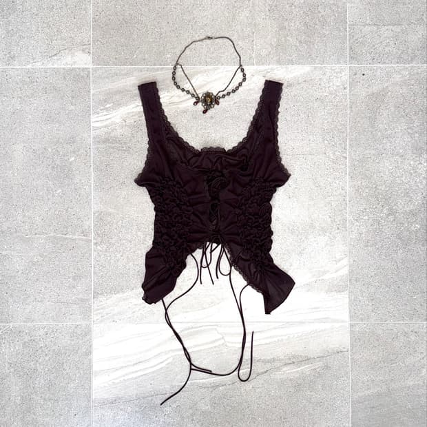 Brown wrinkled shirring lace strap 슬리브리스