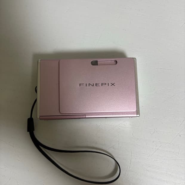 * FujiFilm Finepix Z3 카메라