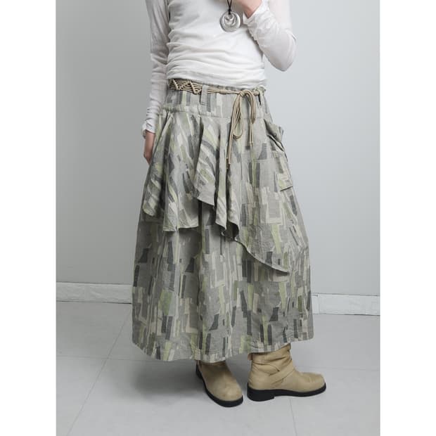 프릴 패턴 롱스커트