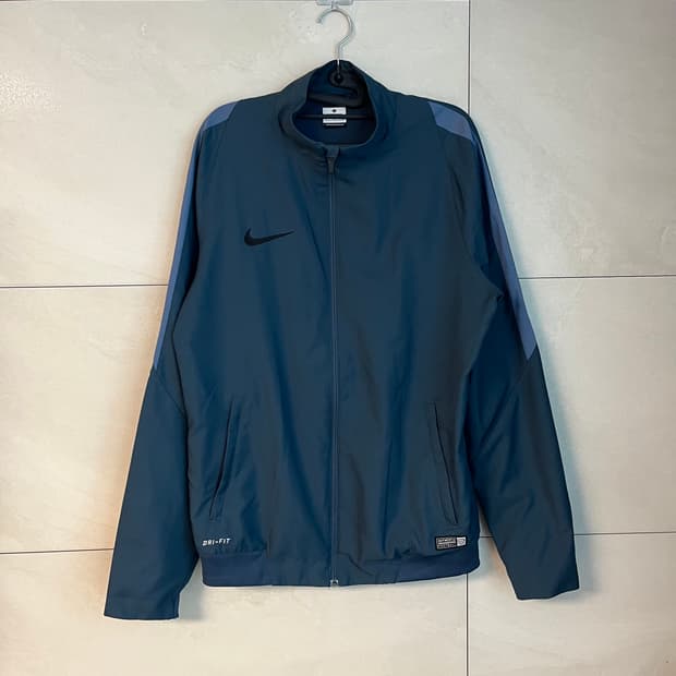 나이키 드라이핏 바람막이 (L/100)